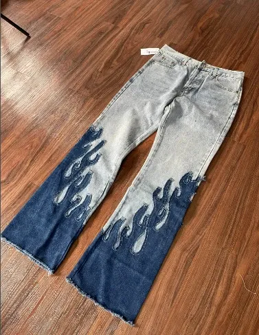 Design Flame-Embroidered Flared Jeans Blue - 1