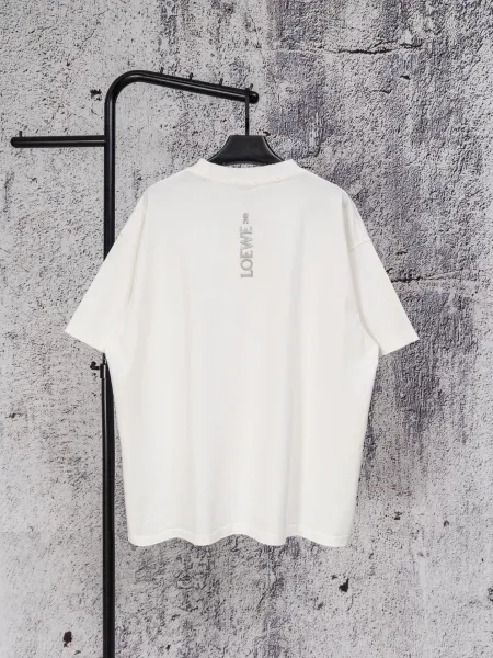 Design Run On Clouds New York Graphic T-Shirt White and Black T-Shirts - 45