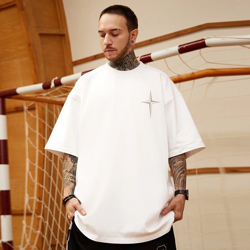 Design Oversized T-Shirt with Compass Star Logo Black T-Shirt - 5