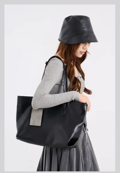 Design Tote Bag Black Leather-Effect Handbag - 25