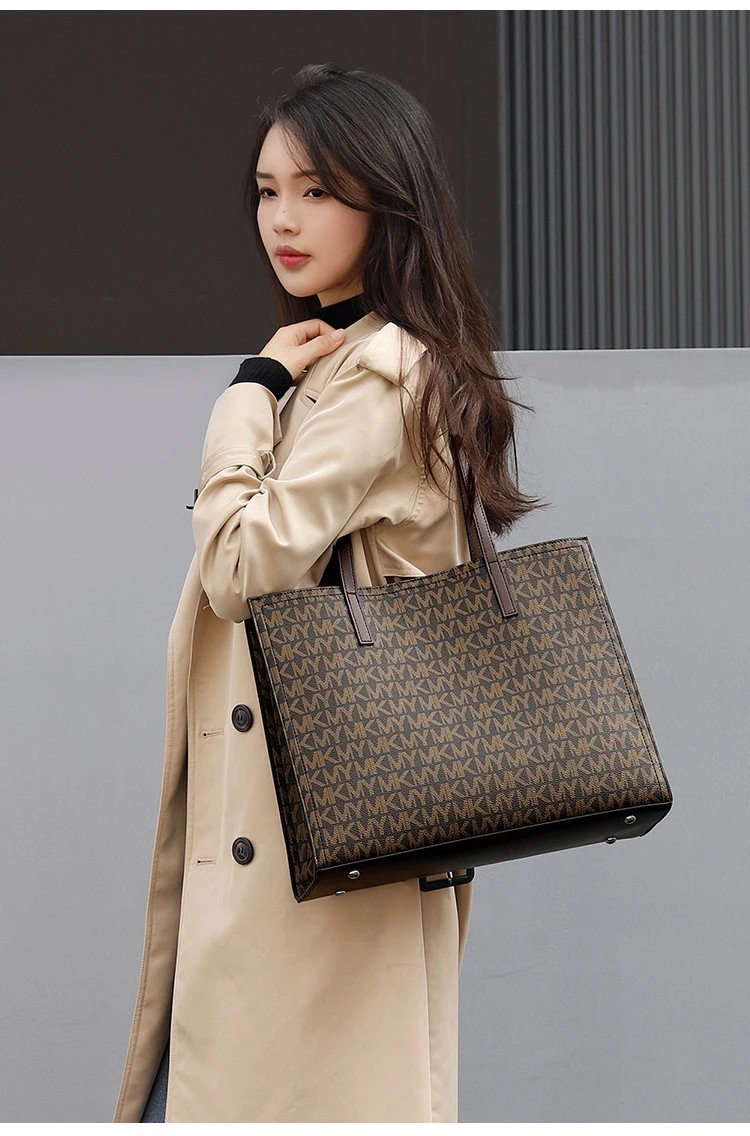 Michael Kors Logo Print Tote Bag Brown - 19