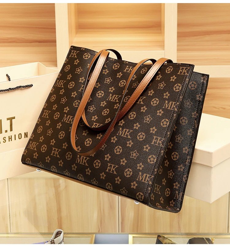 Michael Kors Logo Print Tote Bag Brown - 27