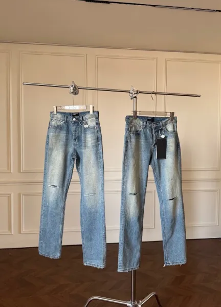Amiri Distressed Straight-Leg Jeans Light Wash Blue - 1