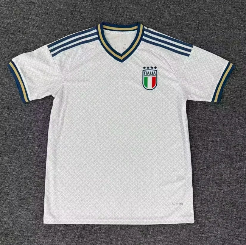 2526 Italy Away