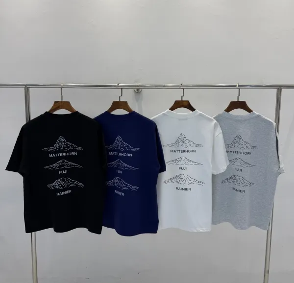 Design Run On Clouds New York Graphic T-Shirt White and Black T-Shirts - 22