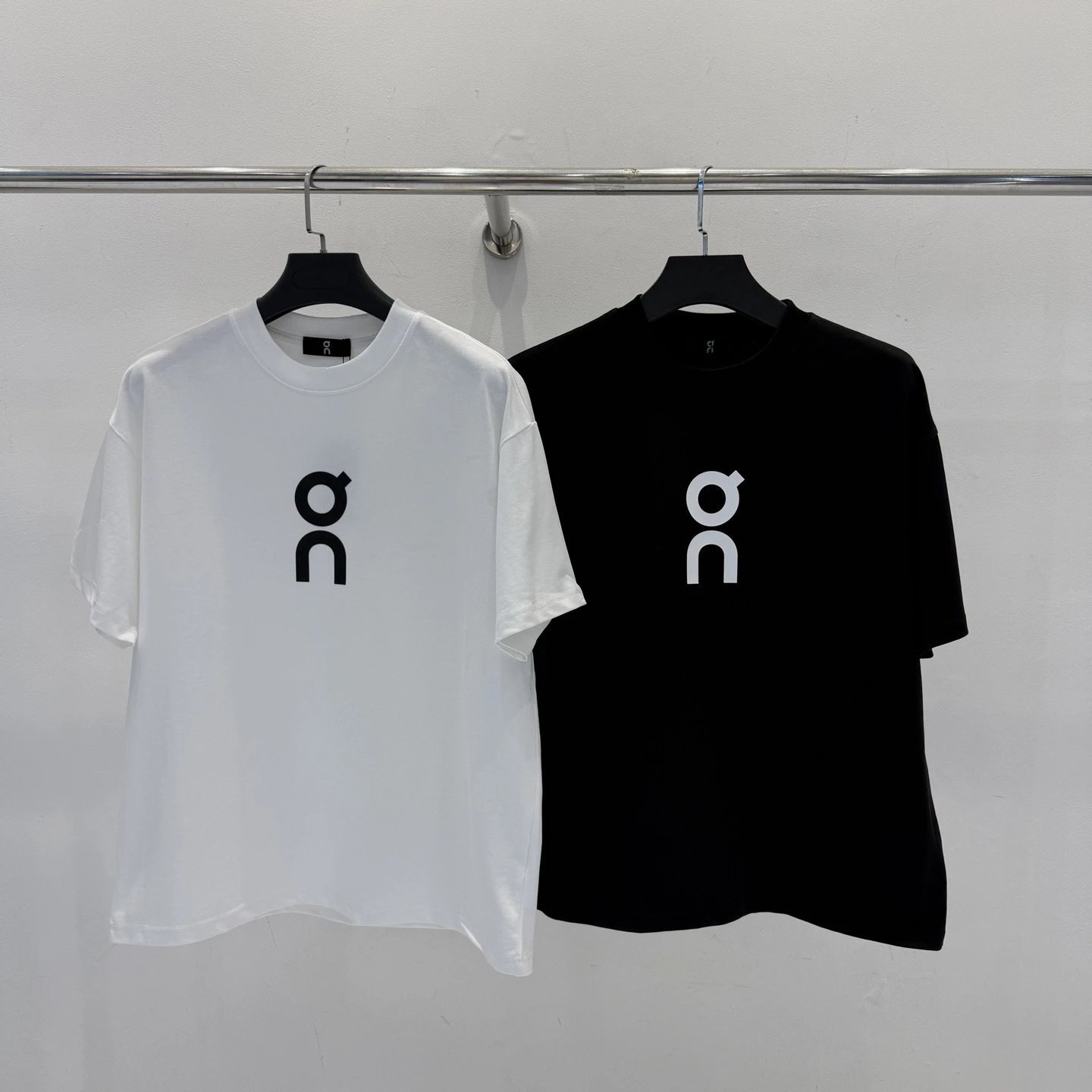 5518 Black/White