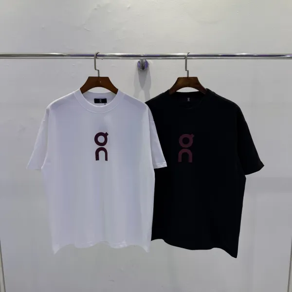 Design Run On Clouds New York Graphic T-Shirt White and Black T-Shirts - 8