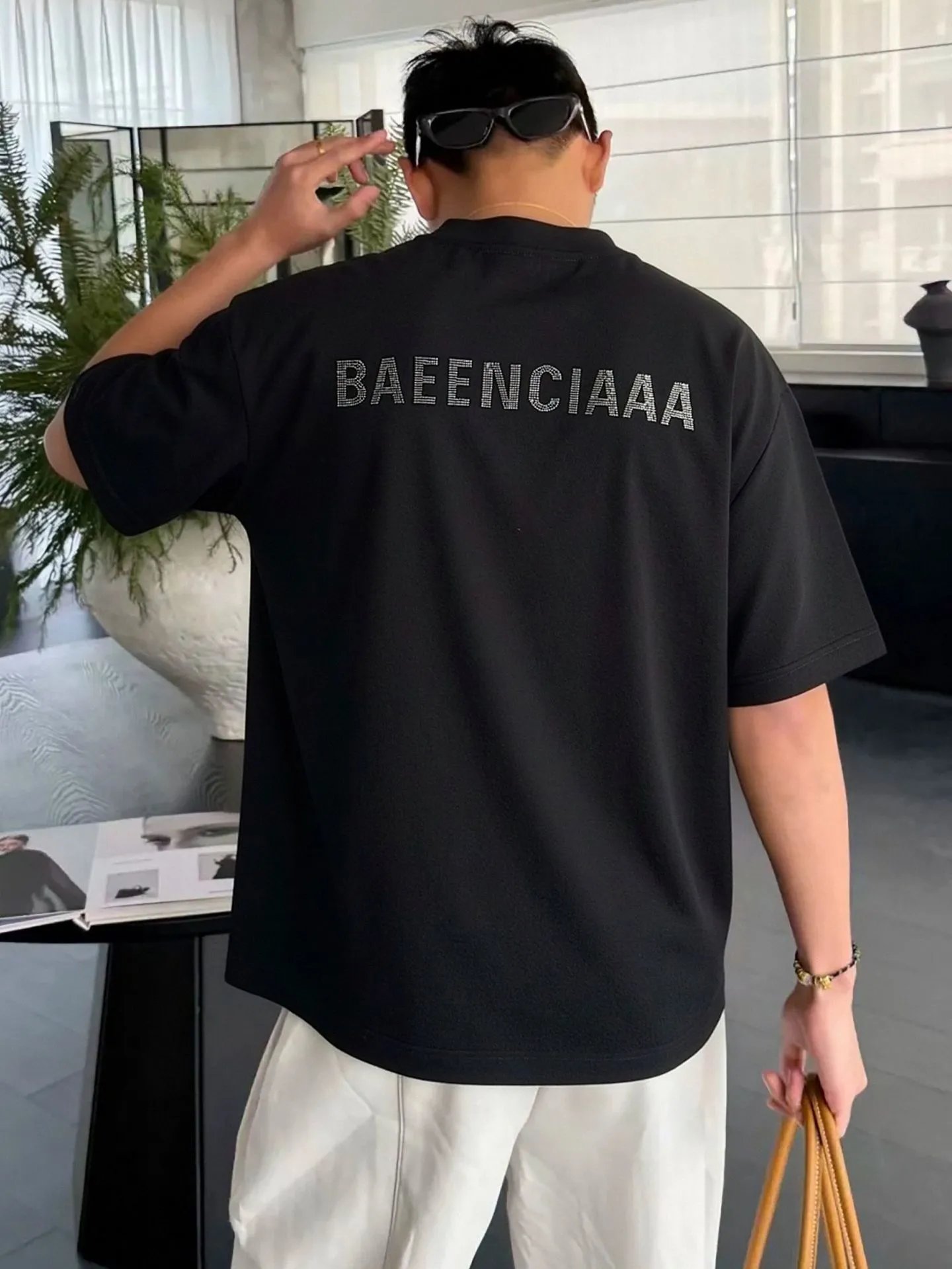 Balenciaga Distorted Logo Oversized T-Shirt Black - 5