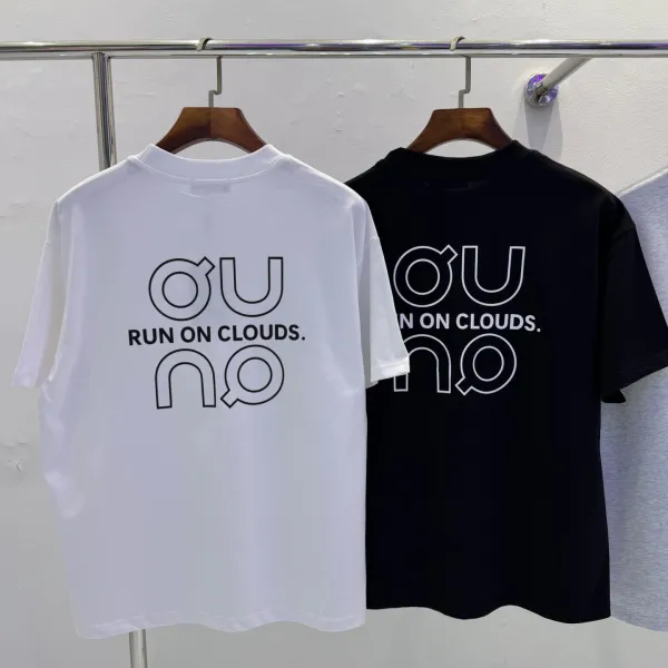 Design Run On Clouds New York Graphic T-Shirt White and Black T-Shirts - 29