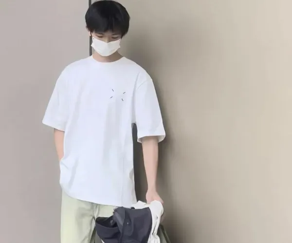 Maison Margiela Tabi Logo Embroidered Black T-Shirt - 12