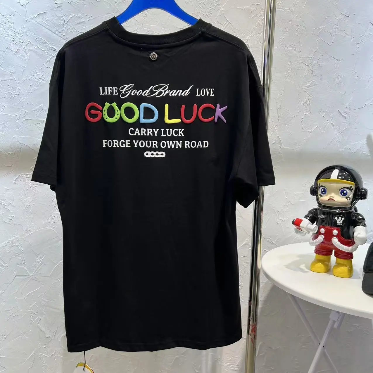 GCDS The Universe Couldn't Keep a Secret Rhinestone Embellished White T-Shirt - 38