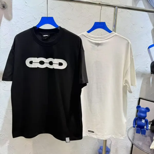 GCDS The Universe Couldn't Keep a Secret Rhinestone Embellished White T-Shirt - 46