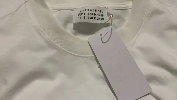 Maison Margiela Tabi Logo Embroidered Black T-Shirt - 4