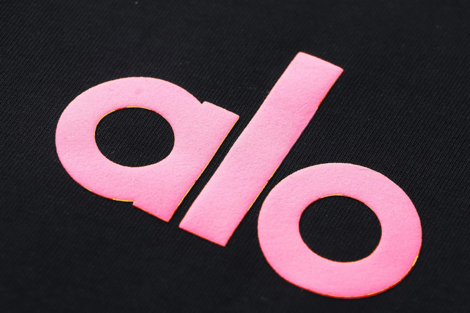 Alo Logo Graphic Black T-Shirt - 25
