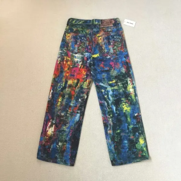 Design Distressed Graffiti-Print Wide-Leg Jeans - 44