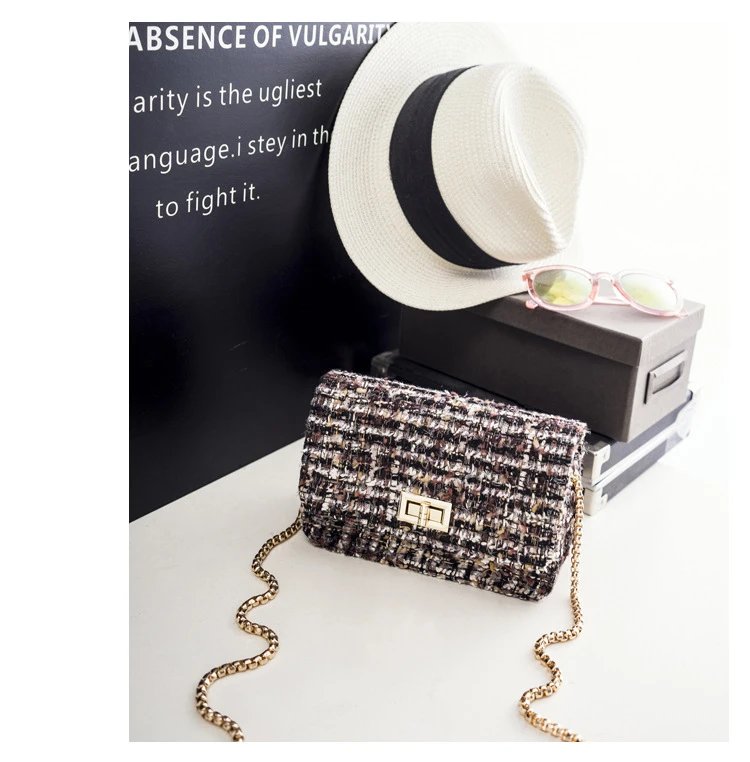 Design Tweed Chain Crossbody Bag in Black Multicolor Crossbody Bags - 24