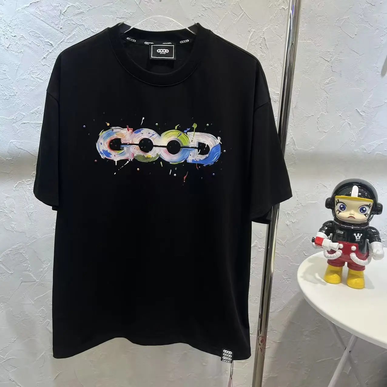 GCDS The Universe Couldn't Keep a Secret Rhinestone Embellished White T-Shirt - 39