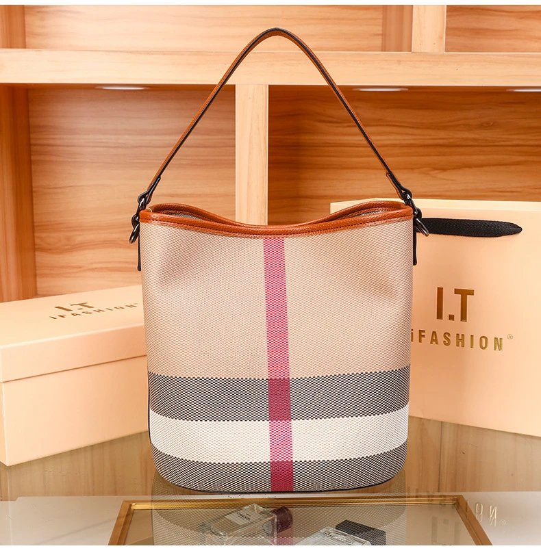 Burberry Check-Print Canvas Hobo Bag with Leather Trim in Beige and Pink Shoulder Bags - 18