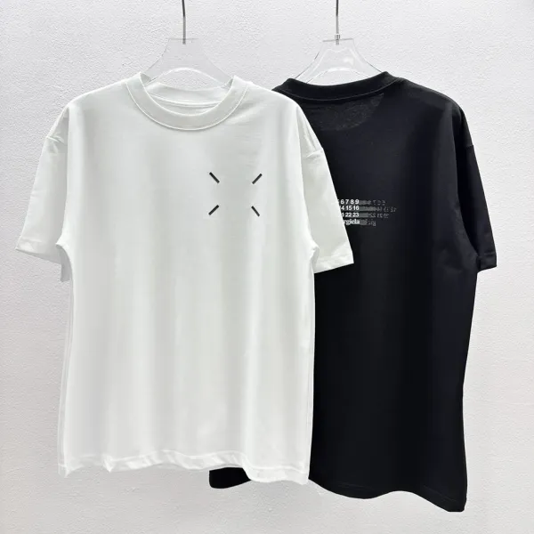Maison Margiela Tabi Logo Embroidered Black T-Shirt - 6