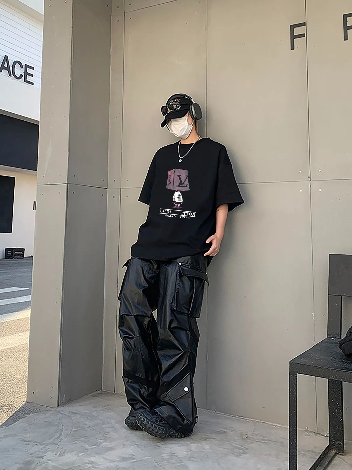 Louis Vuitton x Akano Iwata Cube Head T-Shirt Black - 7