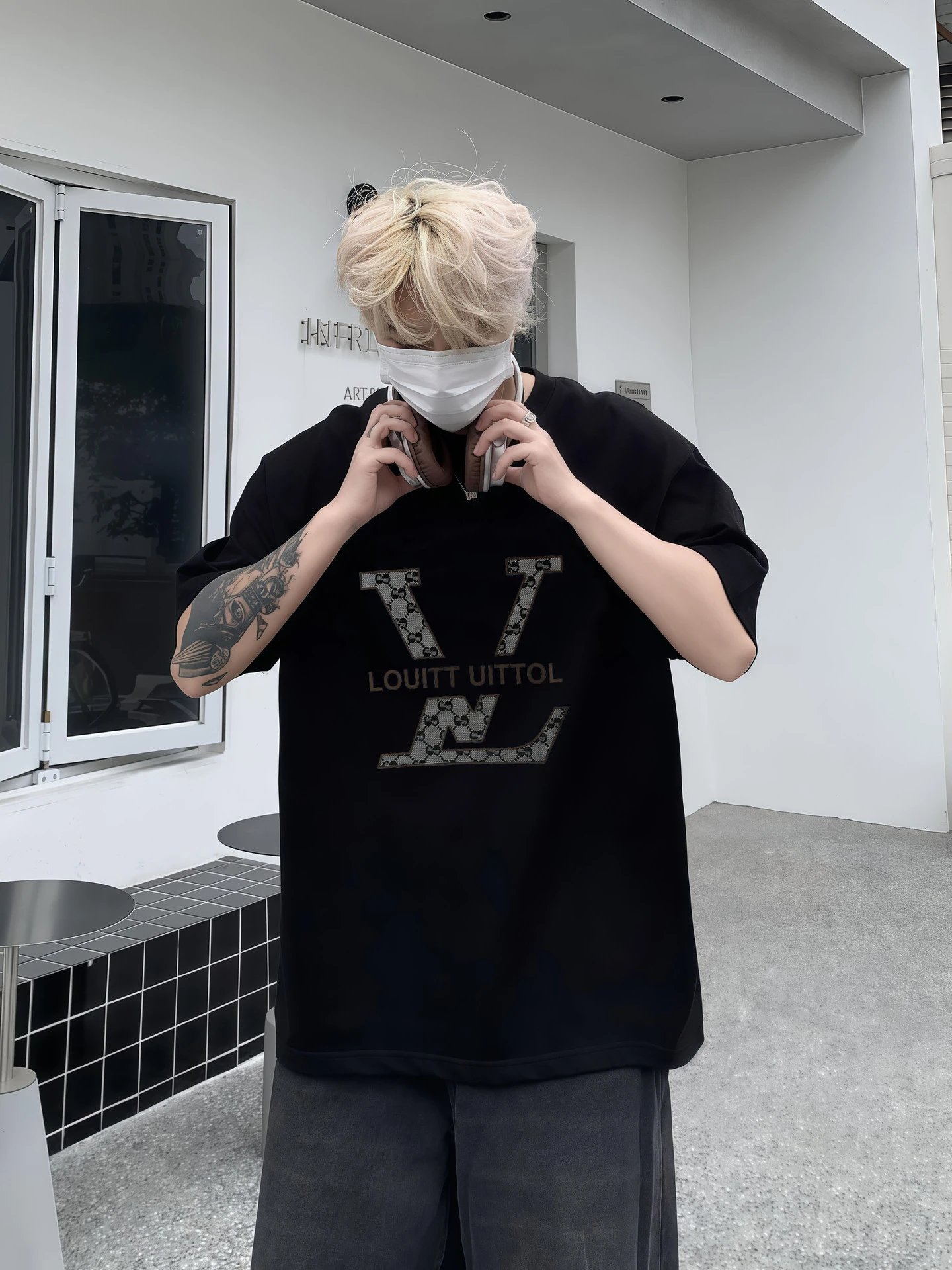 Louis Vuitton Monogram LV Logo Cream T-Shirt - 4