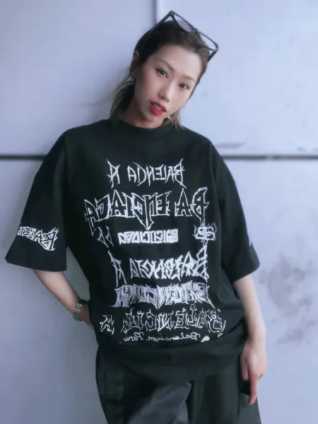 Balenciaga Distorted Logo Print Black T-Shirt - 6