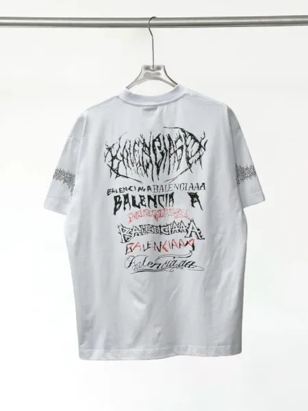 Balenciaga Distorted Logo Print Black T-Shirt - 12