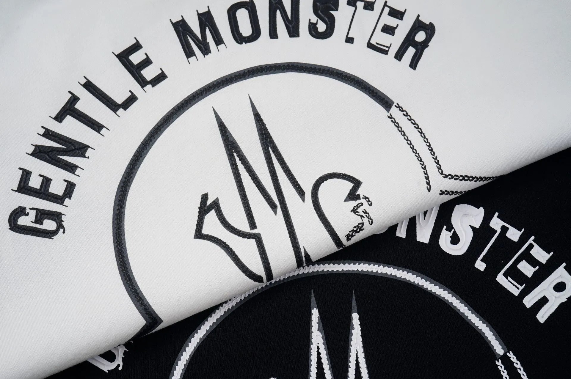Moncler Logo Print White T-Shirt - 15