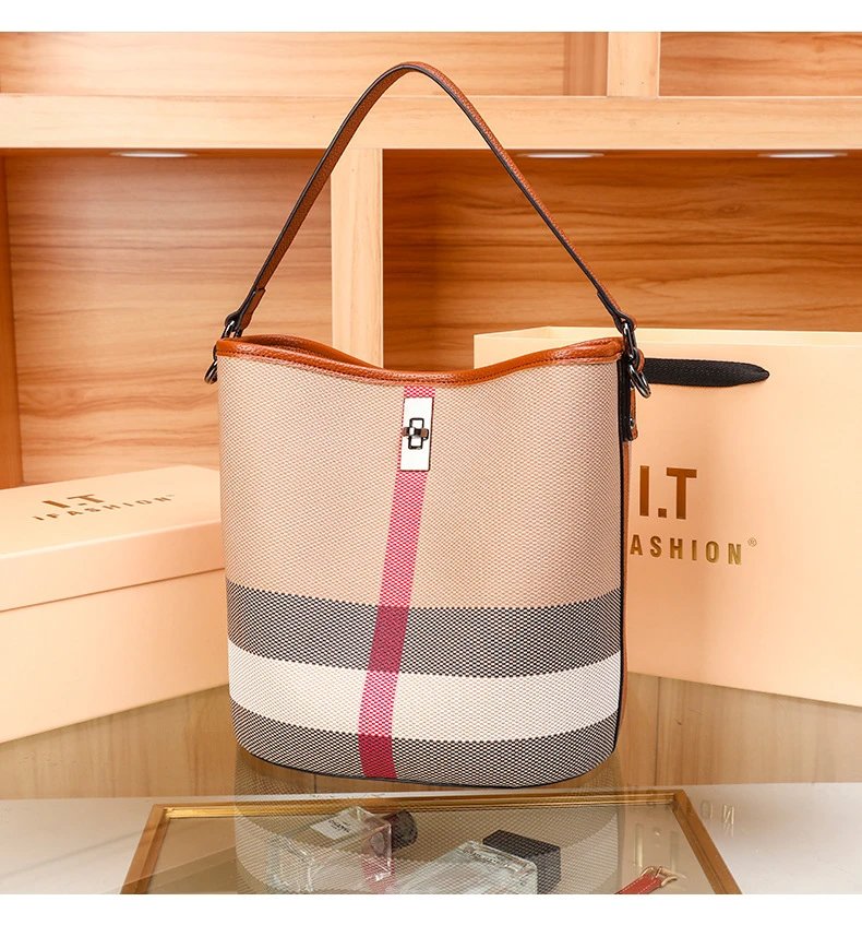 Burberry Check-Print Canvas Hobo Bag with Leather Trim in Beige and Pink Shoulder Bags - 15