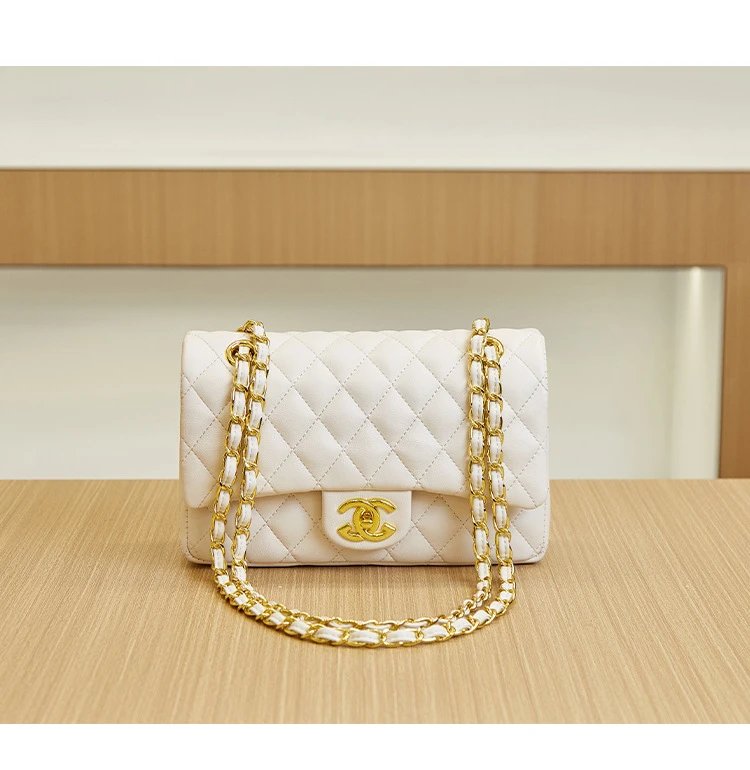Chanel Classic Flap Bag White Quilted Leather Chain Shoulder Bag - 22