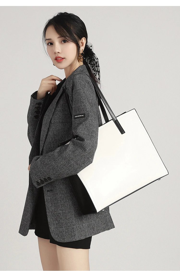 Design I.T iFashion Black Tote Bag - 23