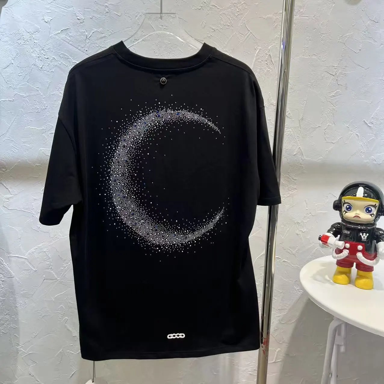 GCDS The Universe Couldn't Keep a Secret Rhinestone Embellished White T-Shirt - 34