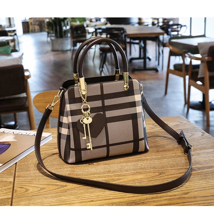Design Black and Beige Plaid Handbag - 19