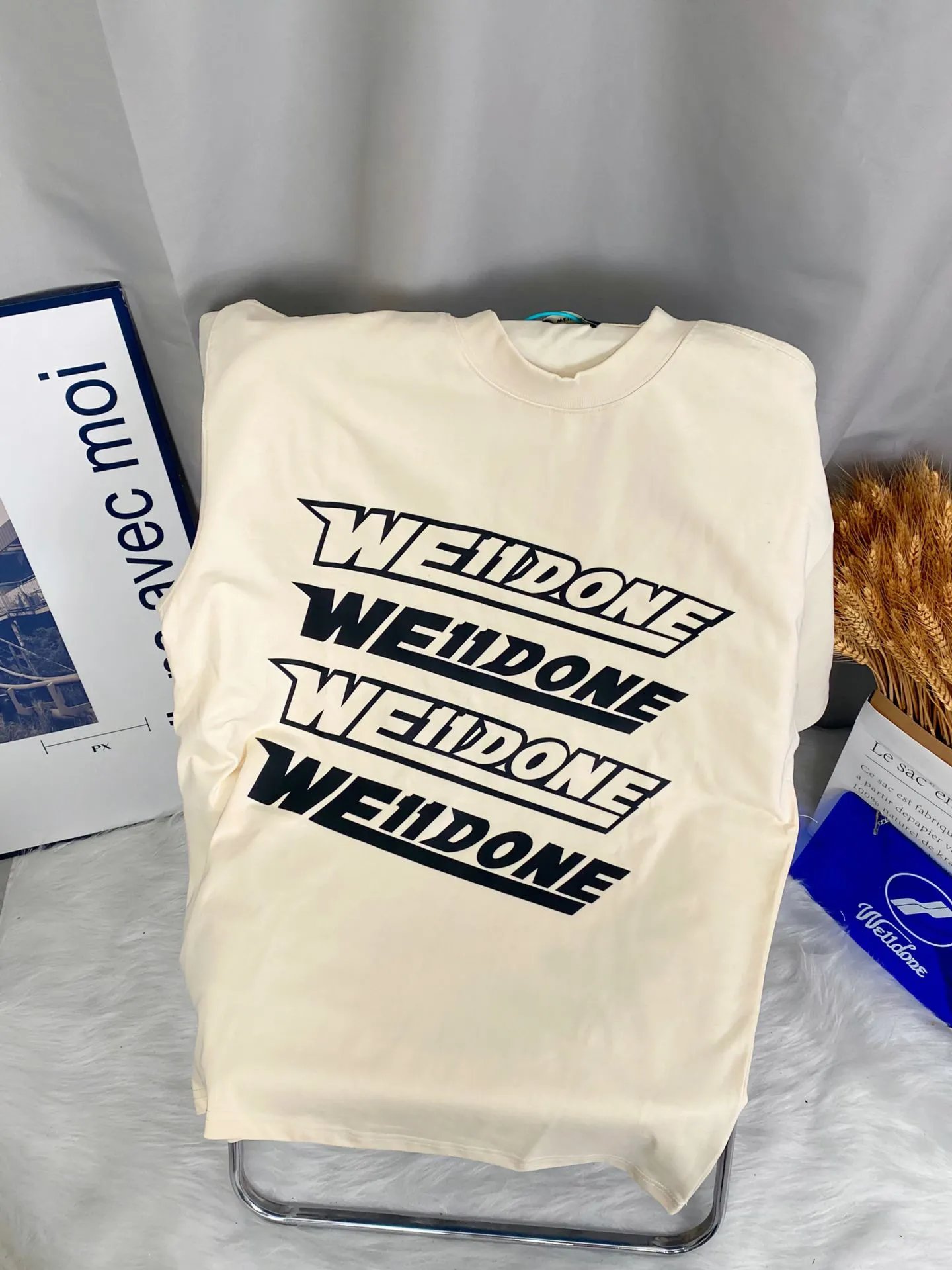 Design Weidone Repeat Logo Graphic T-Shirt Charcoal Gray T-Shirt T-Shirts - 33