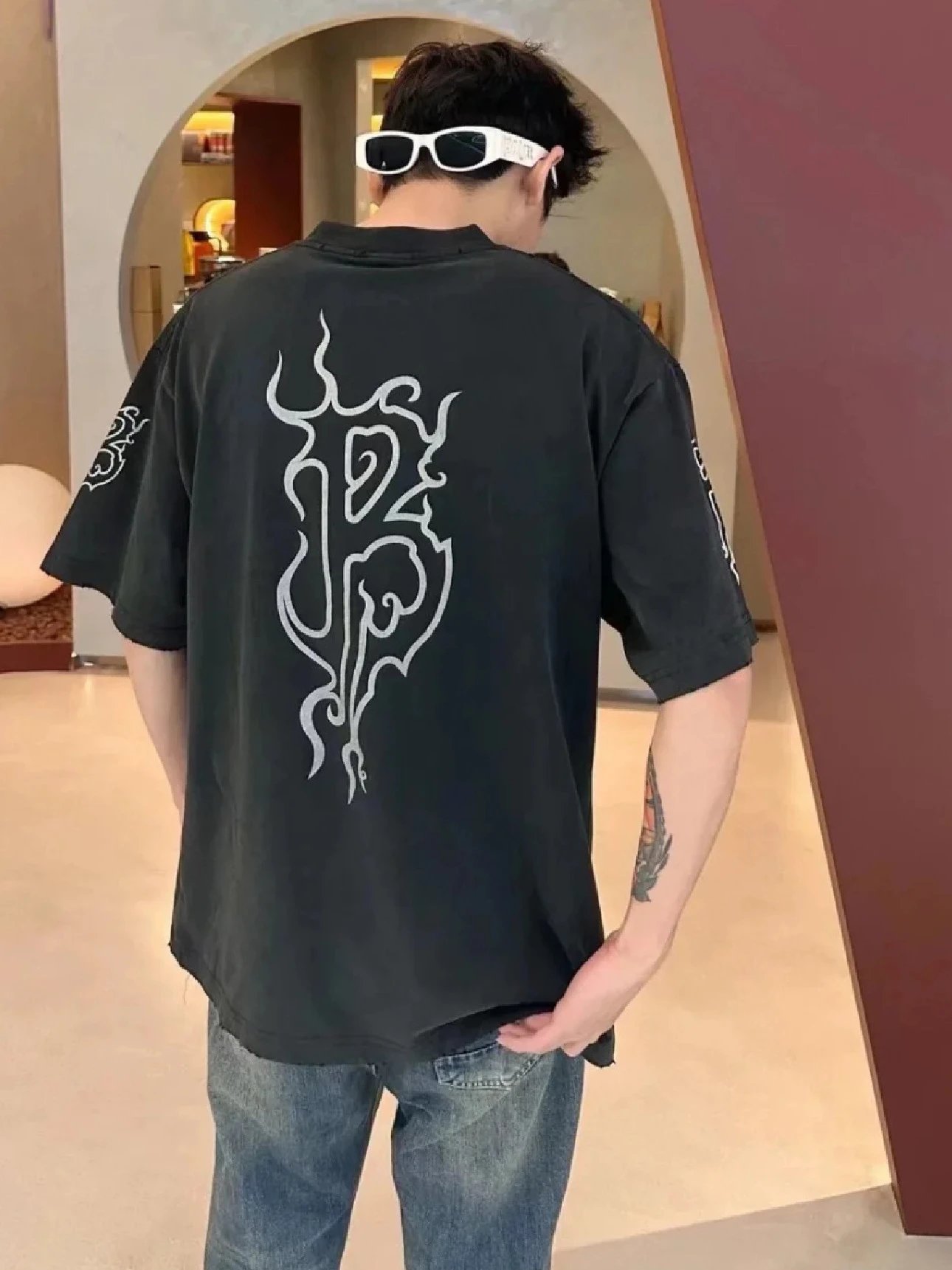 Design Gothic Script T-Shirt Black - 7