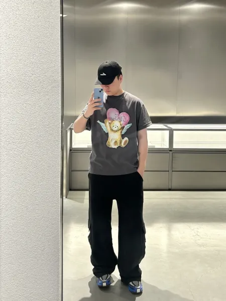 Design WEIDONE Rabbit Graphic Oversized T-Shirt Charcoal Gray T-Shirts - 23