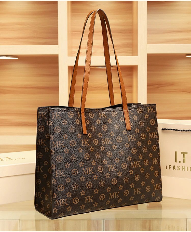 Michael Kors Logo Print Tote Bag Brown - 25