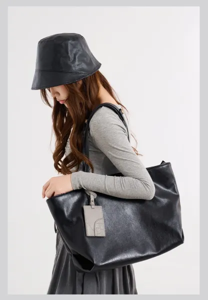 Design Tote Bag Black Leather-Effect Handbag - 26