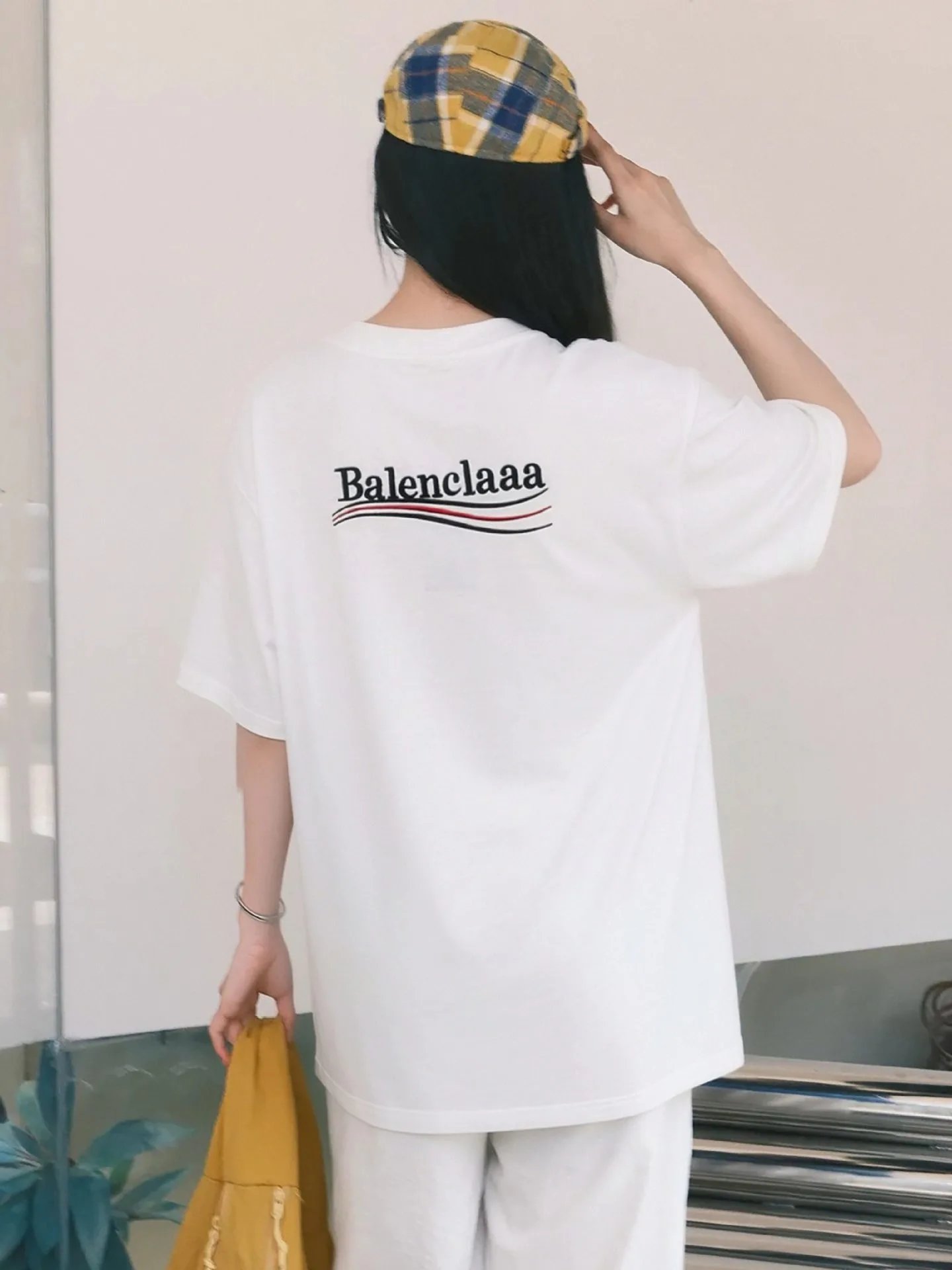 Balenciaga Logo Print Off-White T-Shirt - 6