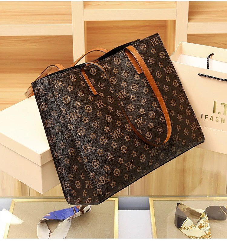 Michael Kors Logo Print Tote Bag Brown - 28
