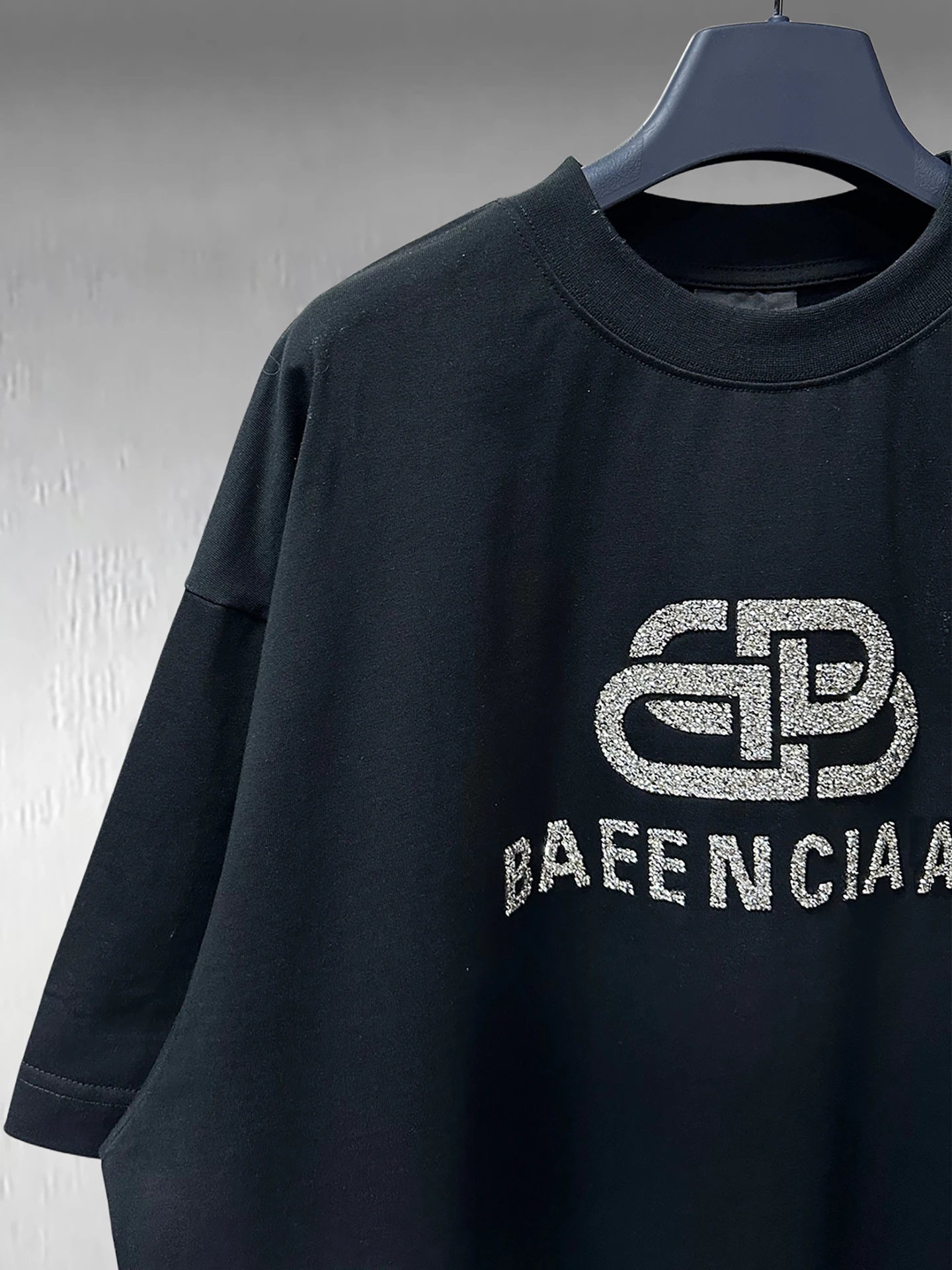 Balenciaga Logo-Embellished Oversized T-Shirt Black - 9