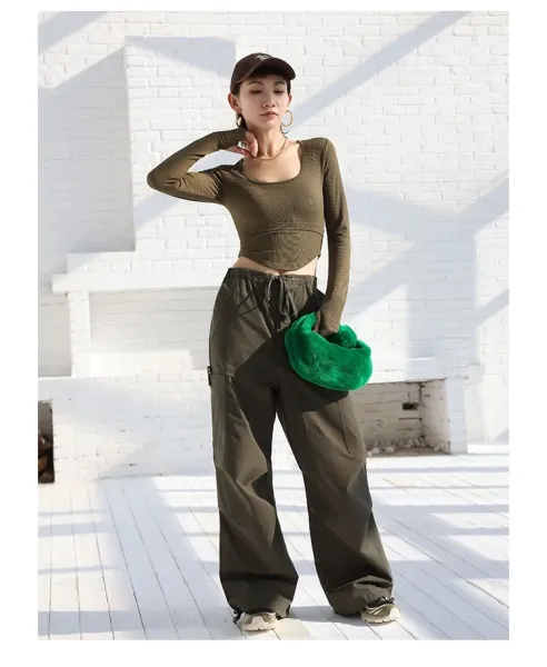 Design Long Sleeve Cropped Top and Track Pants Set in Burgundy - 9