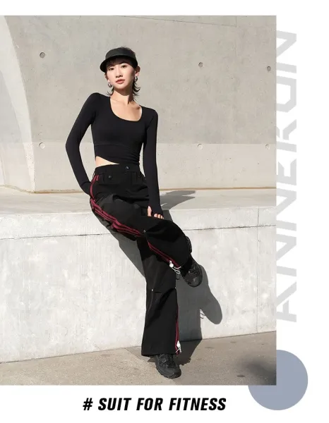 Design Long Sleeve Cropped Top and Track Pants Set in Burgundy - 17