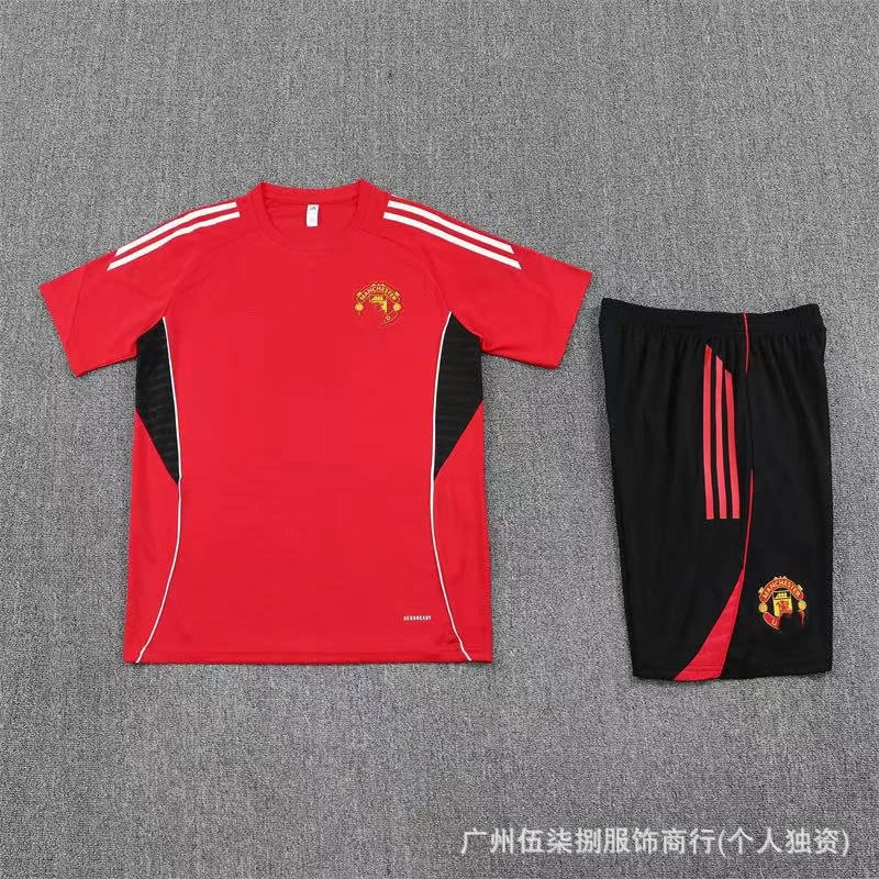 Manchester United Training Kit Red / Black Jersey and Shorts Set