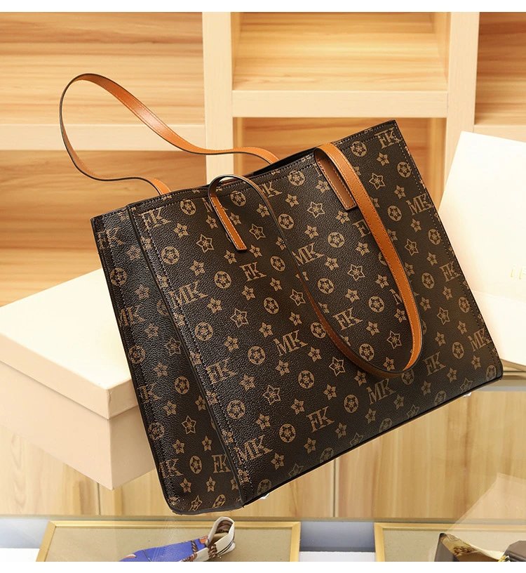 Michael Kors Logo Print Tote Bag Brown - 30