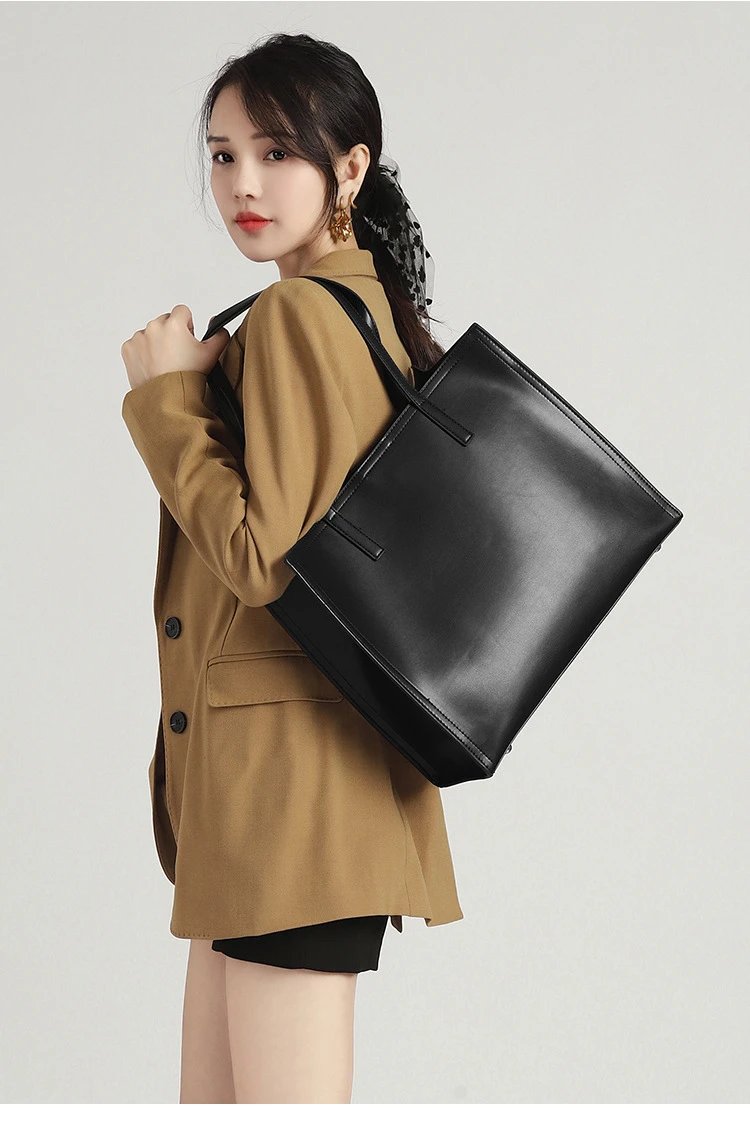 Design I.T iFashion Black Tote Bag - 21