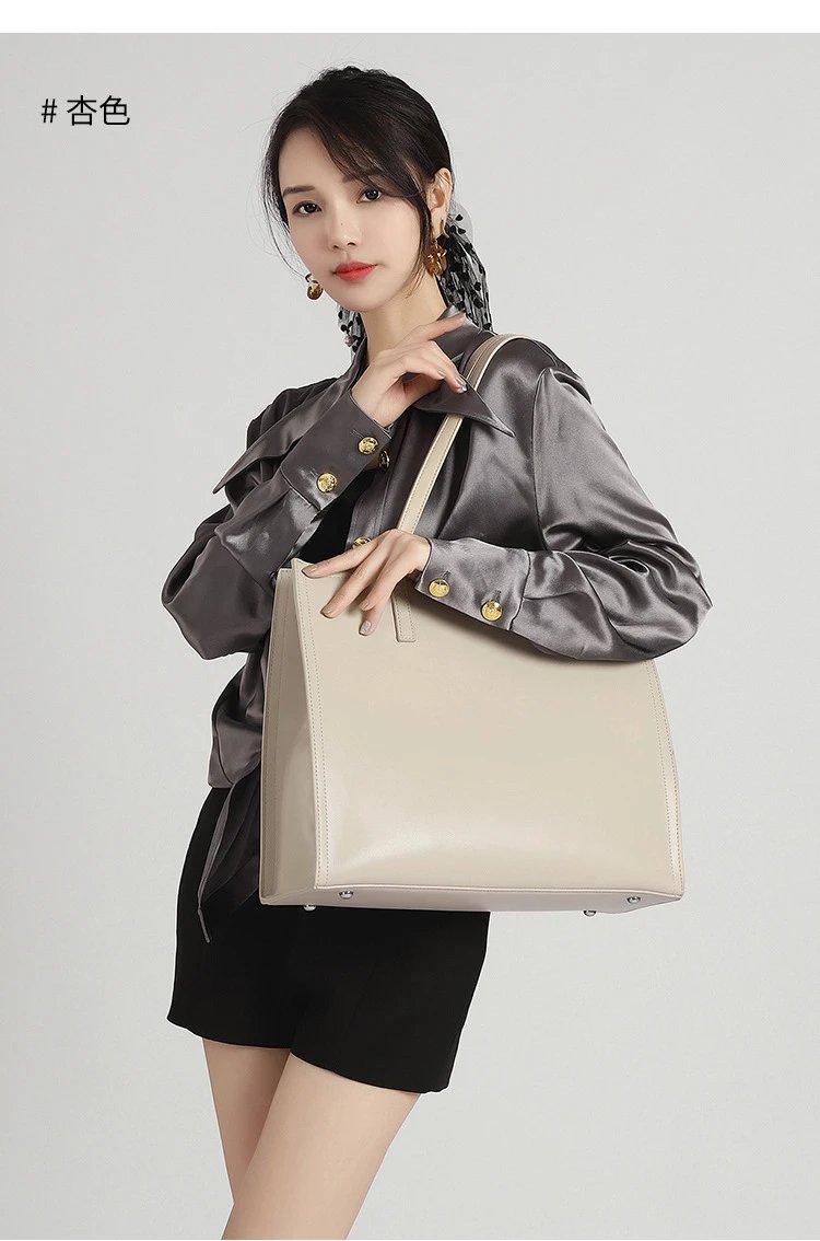 Design I.T iFashion Black Tote Bag - 24