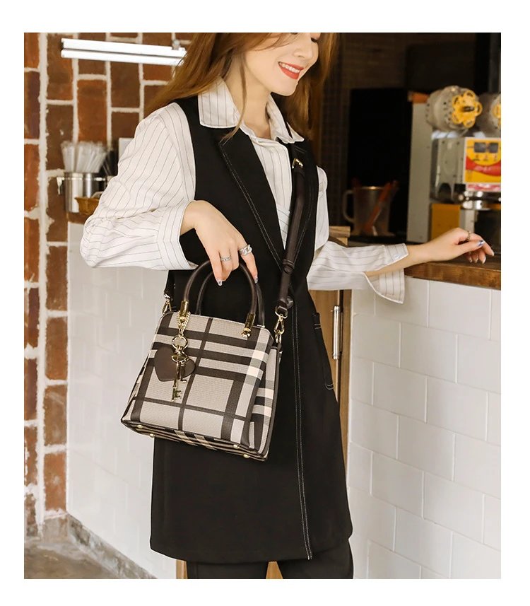 Design Black and Beige Plaid Handbag - 17
