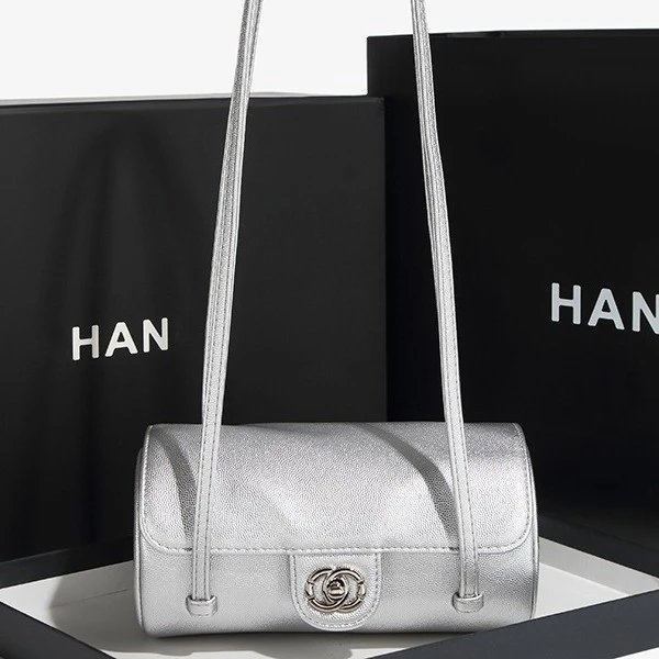 HAN Cylinder Bag Silver Metallic Crossbody Bag