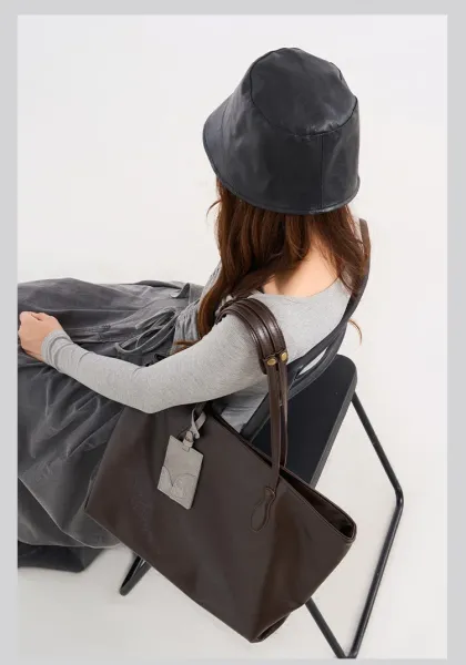 Design Tote Bag Black Leather-Effect Handbag - 24